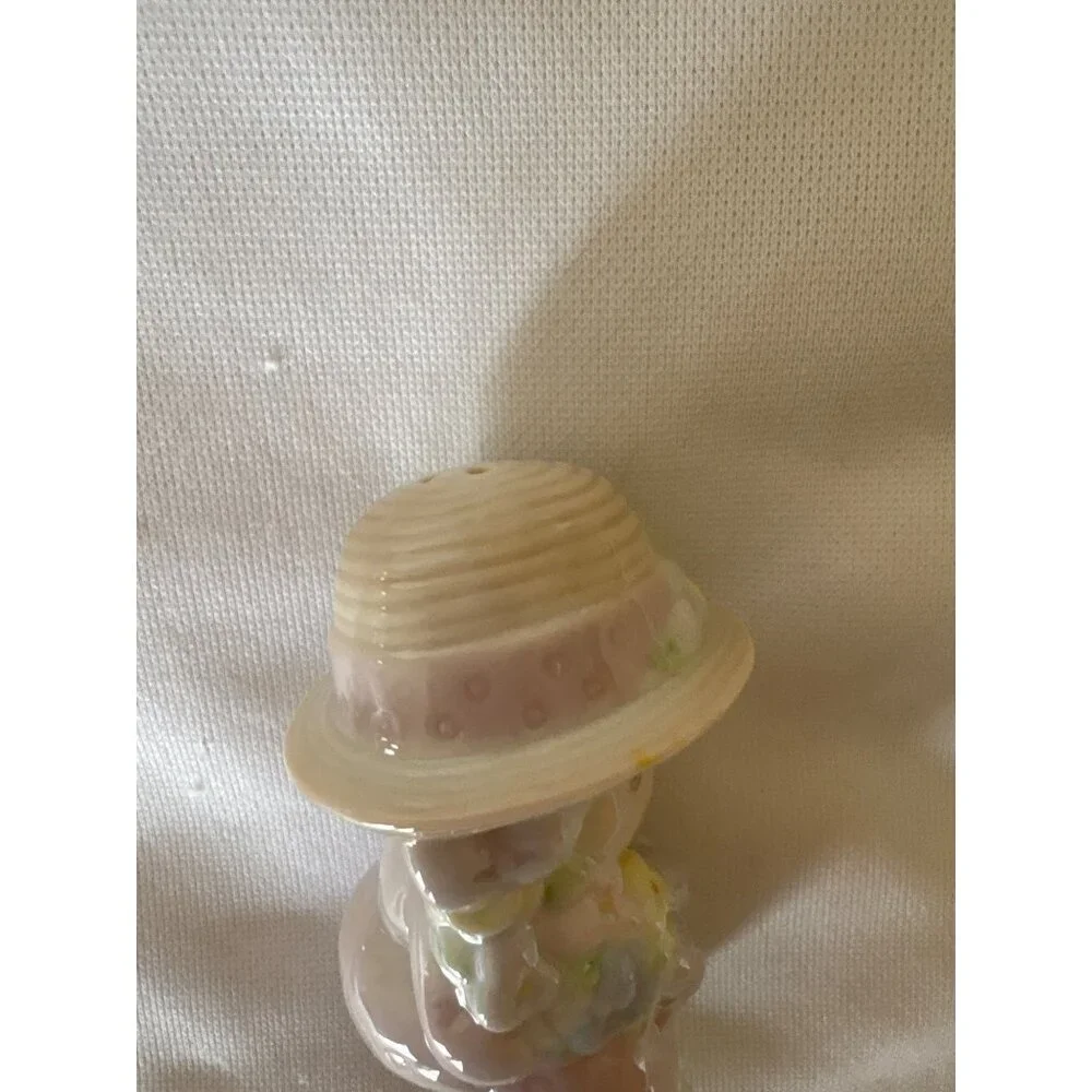 Precious Moments Salt and Pepper Set 1997 Enesco Avon Figurine Girl With Bonnet